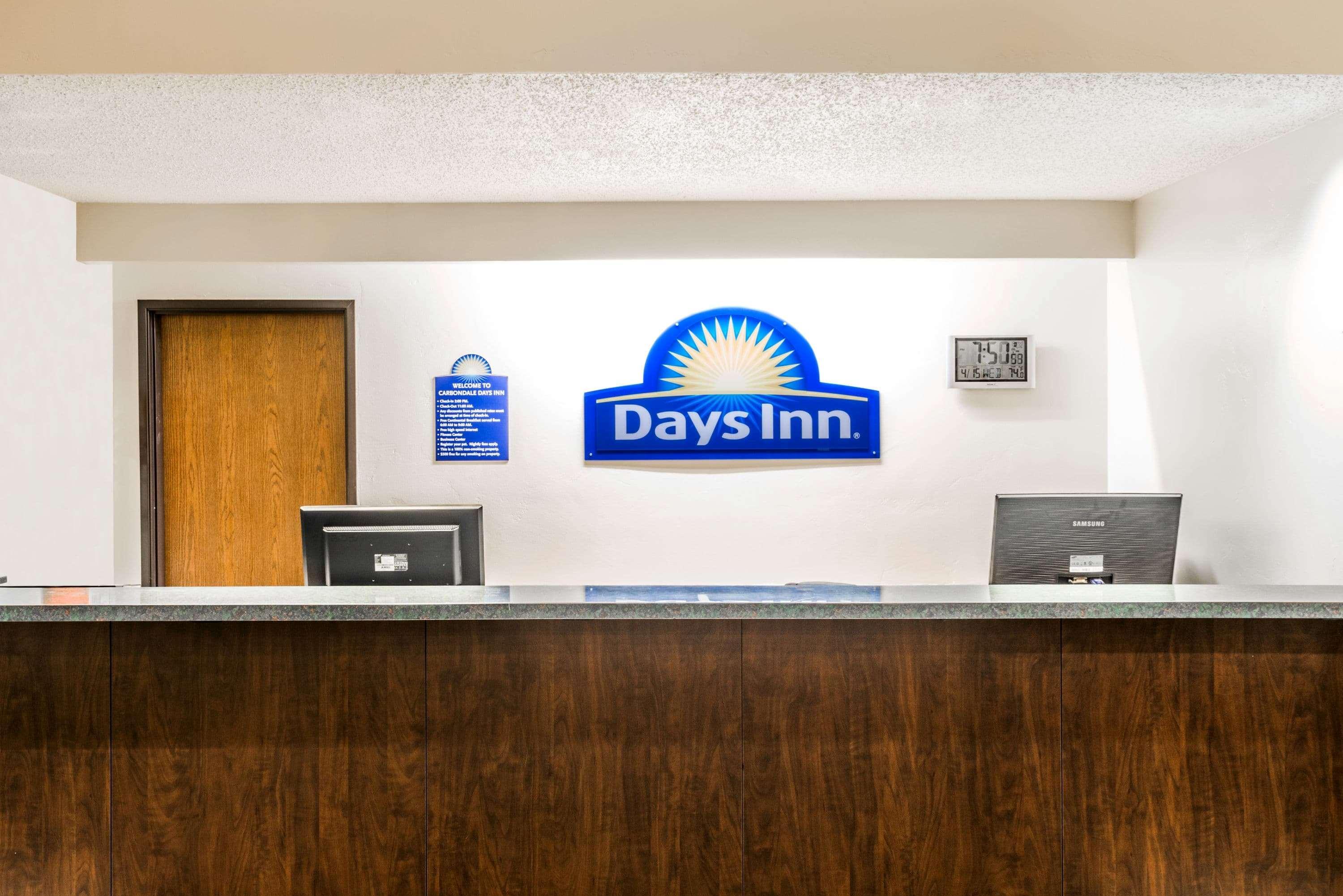 Days Inn By Wyndham Carbondale Εξωτερικό φωτογραφία