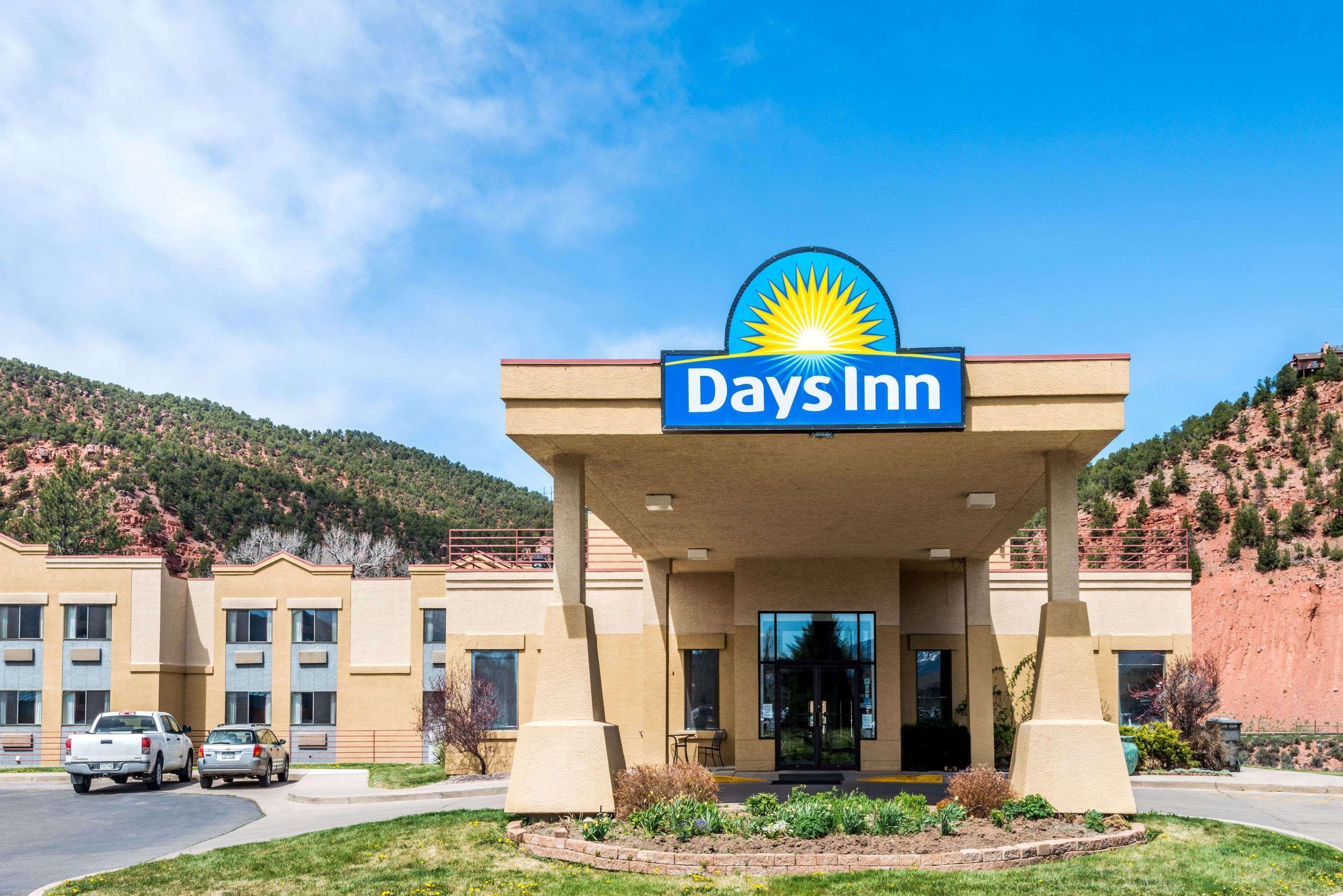 Days Inn By Wyndham Carbondale Εξωτερικό φωτογραφία